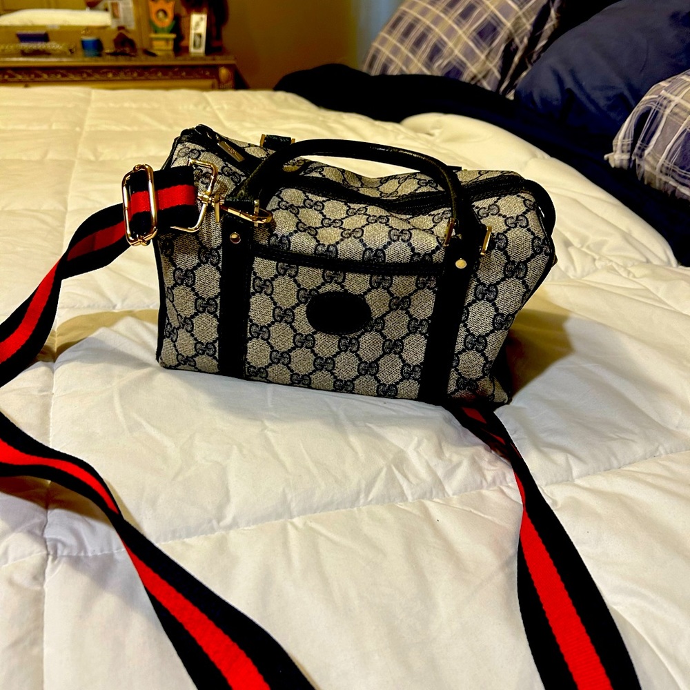 Gucci pocketbook